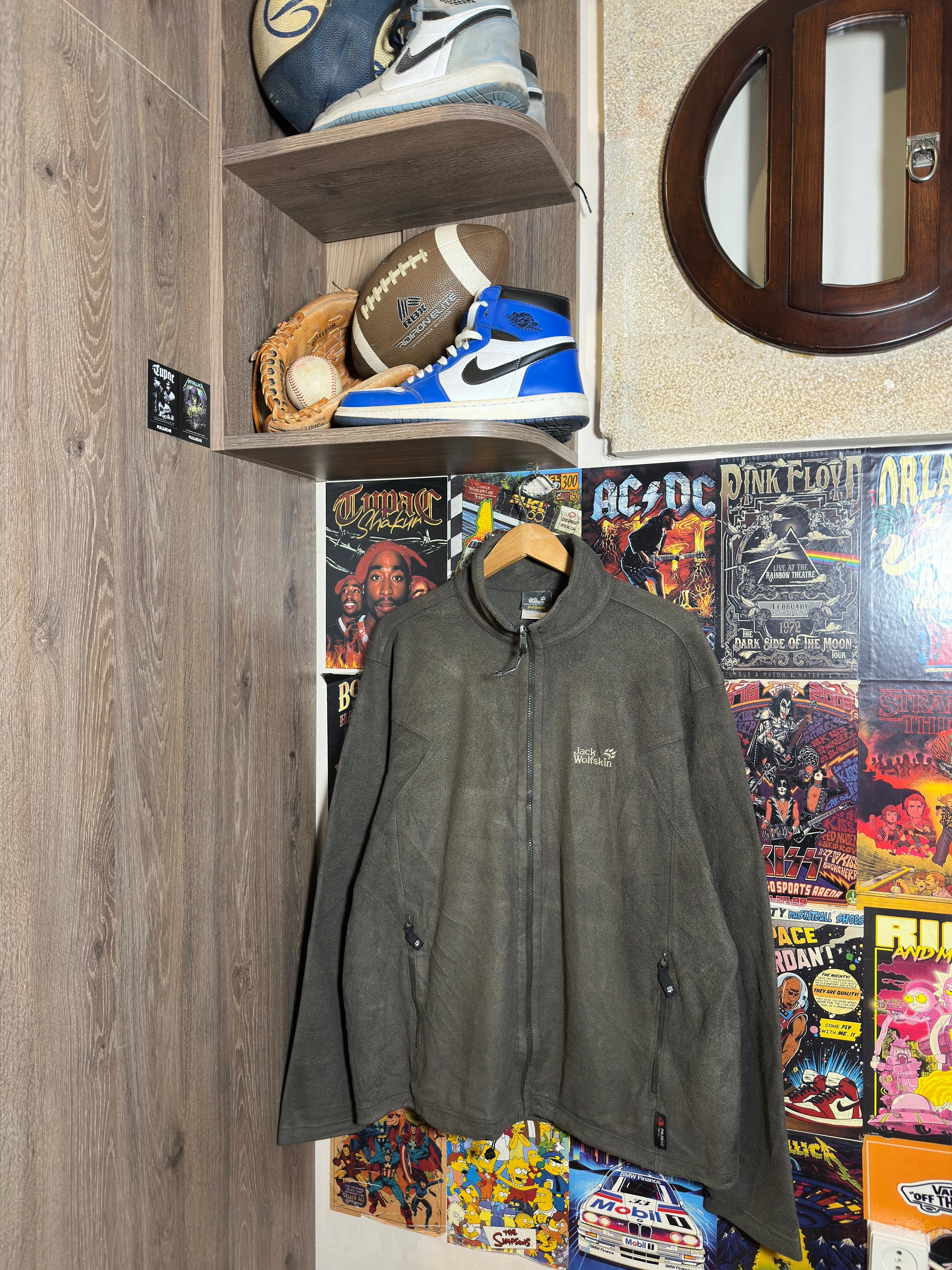 Brown Jack Wolfskin fleece jacket