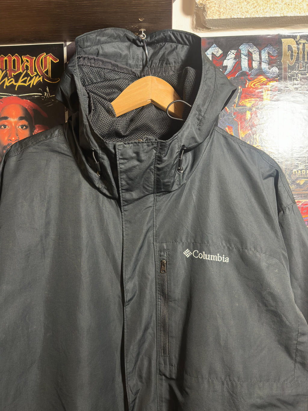 Columbia windbreaker