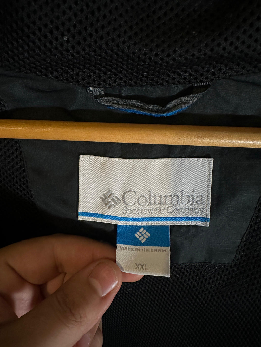 Columbia windbreaker