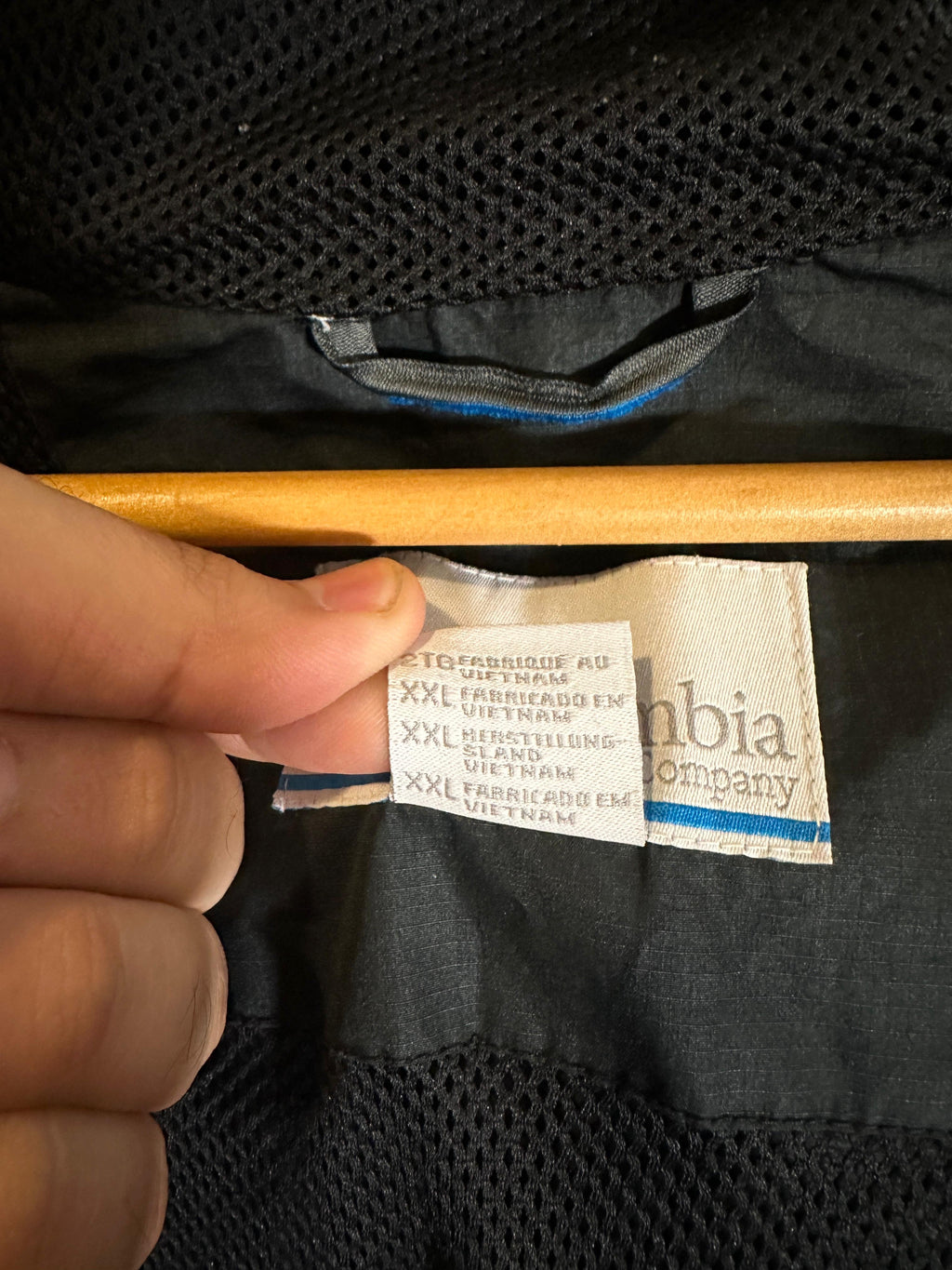 Columbia windbreaker